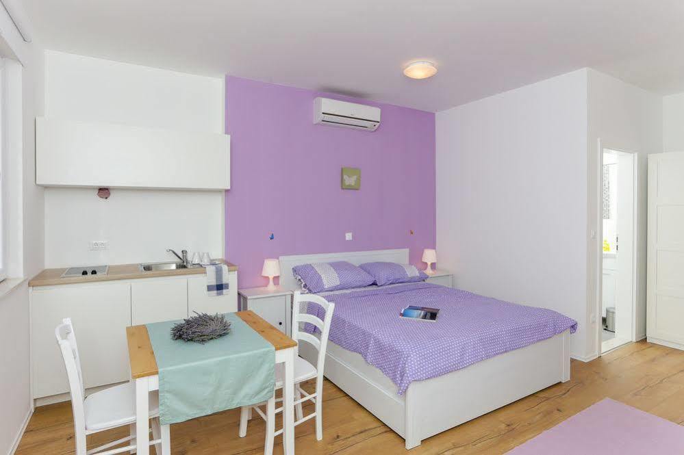 App Karmen With Free Parkig Poreč Exterior foto